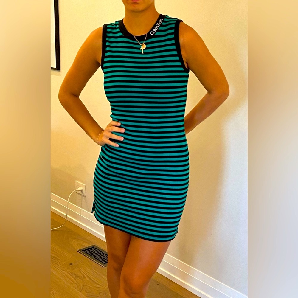 Cute CALVIN KLEIN casual dress๐๐ค๐ - Picture 1 of 10